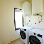 וילה Leisha