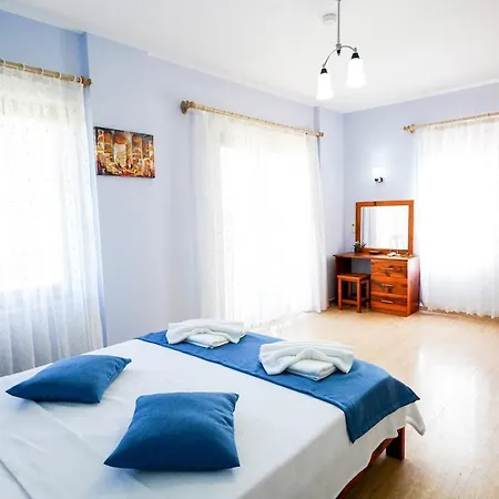 Villa Leisha *